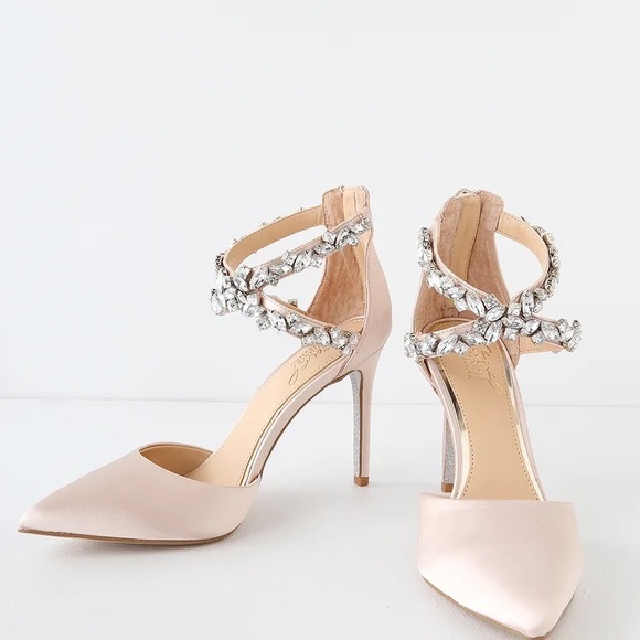 Badgley Mischka: Jazmine Pump - Picture 8 of 10